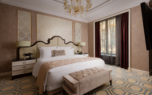 Отель The St. Regis Moscow Nikolskaya