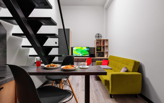 TWO CITIES Dizaynerskiy Loft V Maryino Apartments