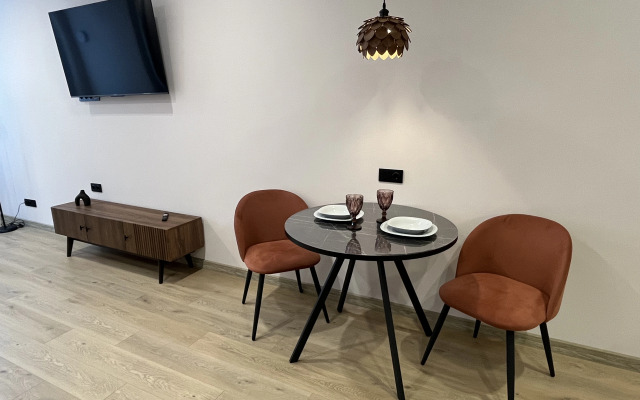 Квартира Дизайнерская Студия Напротив Роял Парка