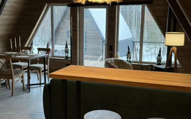Zelyonyj Dom A-Freym Glamping