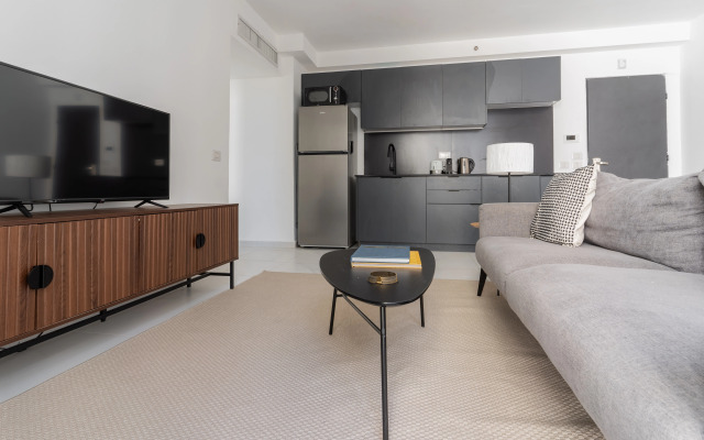 Blueground at Florentin ID25 Apartments