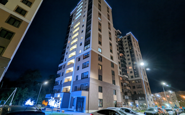 7/2 Latyshova 3 Apartments