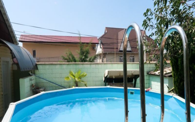 Gostevoy Dom na Tsitrusovoy