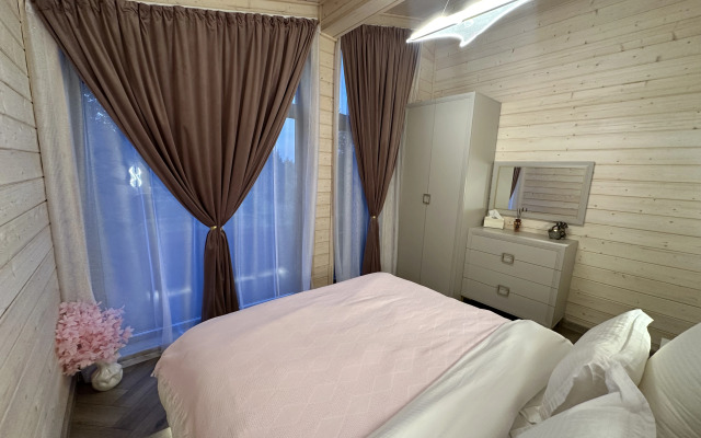 Barnkhaus Dom u Ozera Derevnya Sboyevo Private house