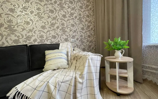 3-K. 70 M² 6 Krovatey Flat