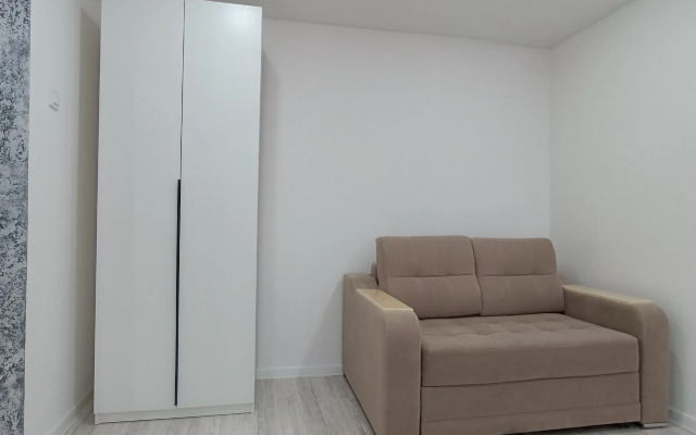 Ryadom S Mikrokhirurgiey Glaza Flat