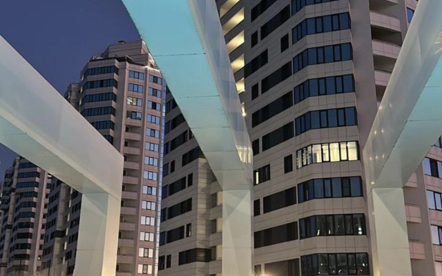 Uyutnye  MorskayaSimfonya-2 s balkonom, vannoj, bassejnom na territorii ZhK Apartament