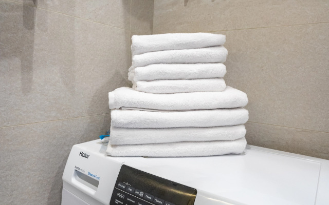 Moreon Prostornye Ryadom S Bukhtoy Zolotoy Rog Apartments