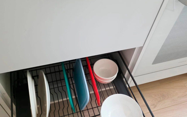 Novye S Vysokimi Oknami Na Peshekhodnoy Ulitse Apartments