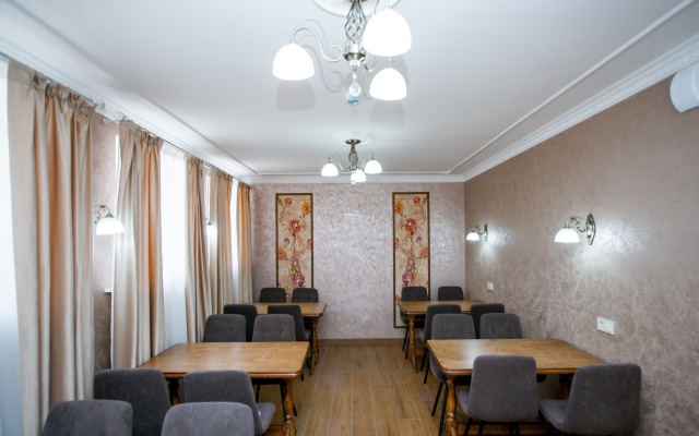 Veresk Hotel