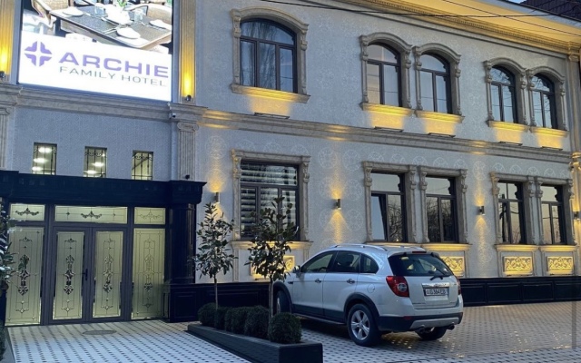 Archie Family Hotel