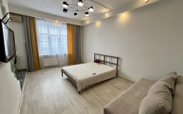 V Tsentre Goroda Flat