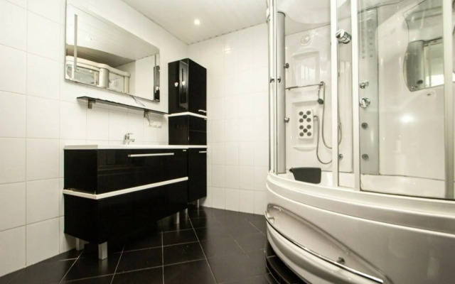 iRent na Samartseva Apartments