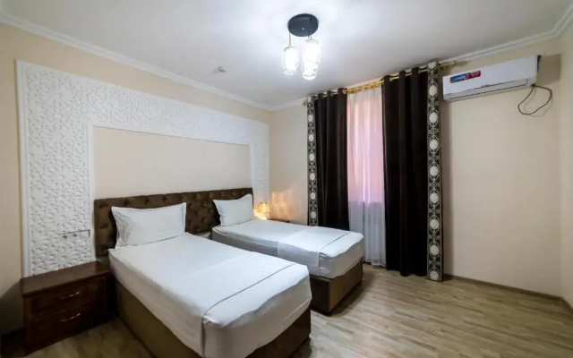 Хостел Khans Palace