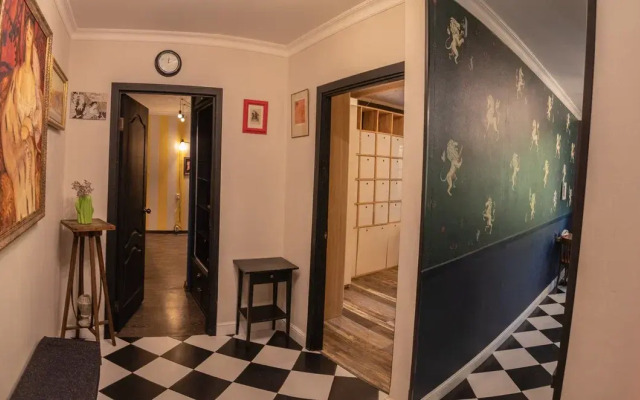 Masterskaya Khudozhnika Flat