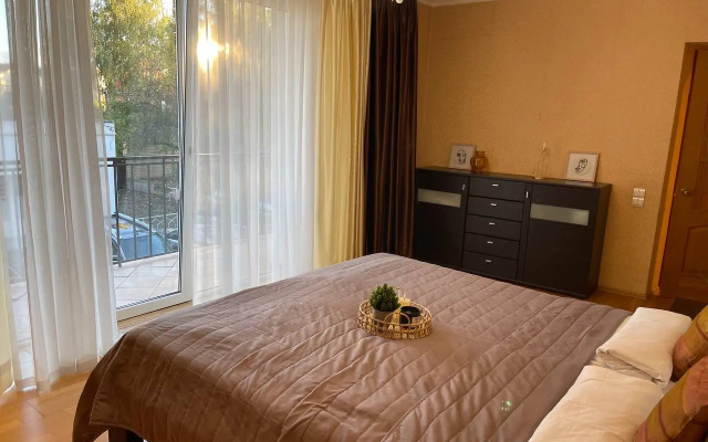 Dvuhkomnatnaya s saunoj u Verhnego ozera Flat