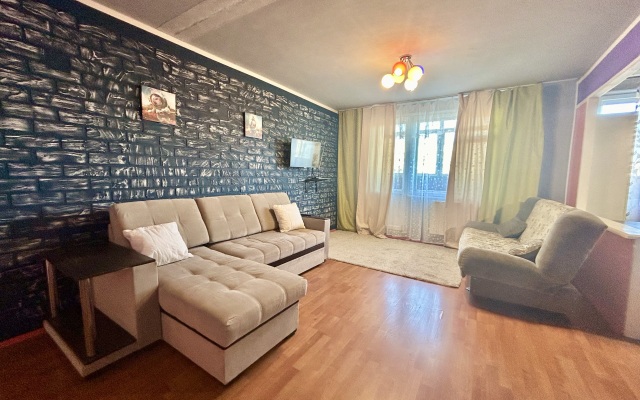 Квартира Сурикова 30