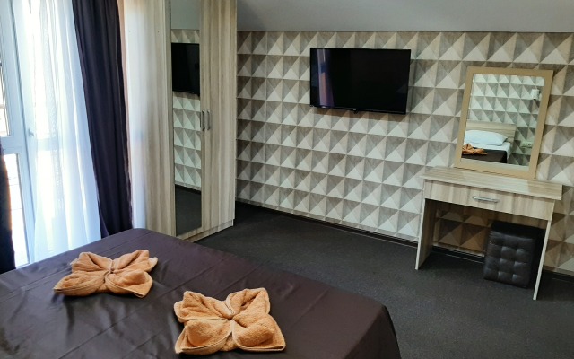 Summer House Mini-Hotel