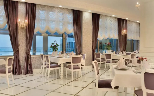 Hotel Ramada By Wyndham Baku