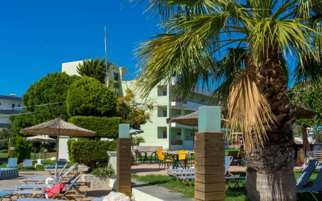 Stamos Hotel