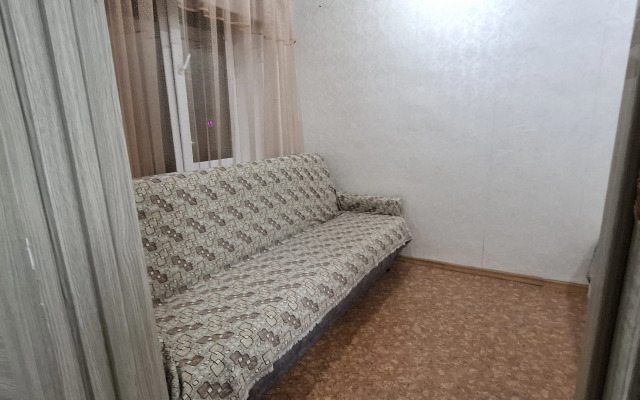 Na Artilleriyskoy Flat