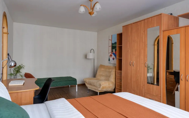 U Metro Krasnopresnenskaya Flat