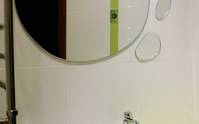 Апартаменты Near The Metro