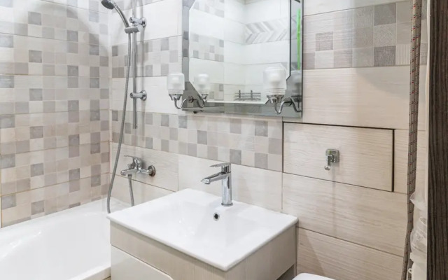 Na Irtyshskoy Naberezhnoy Flat