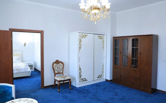 Отель Maqom Plaza