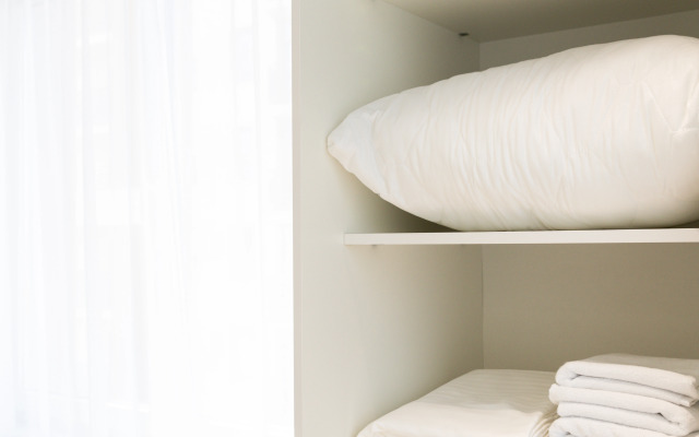 Апартаменты-студия Города 30 кв.м. с двуспальным диваном и панорамными окнами, с 3 по 6 этаж