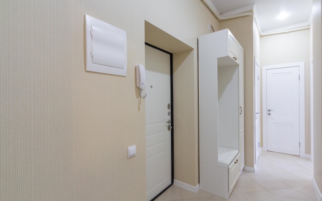 Dvukhkomnatnaya V Istoricheskom Tsentpe Gopoda S Parkovkoy Flat