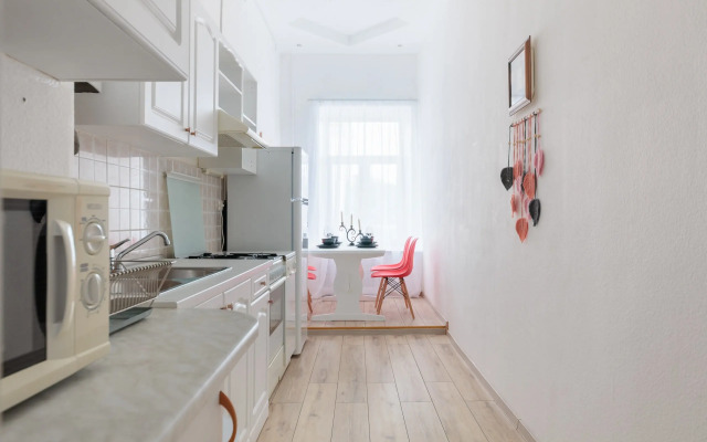 Апартаменты у Дворцовой площади DereMRents ДереМРентс