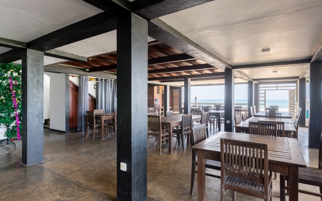 Yoho Mount Sea Pal Hotel