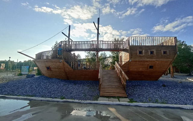 Отель Адмирал