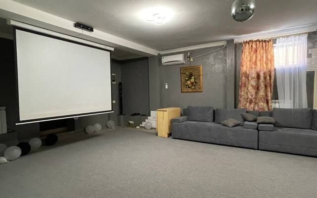 Komfortabelny Dom V Rostove-Na-Donu Private house