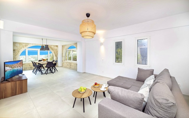 Вилла Cretan Family Villa Heated Pool