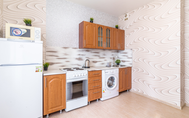 U parka Galitskogo Apart-Otelika na Geroya Sarabeyeva Flat