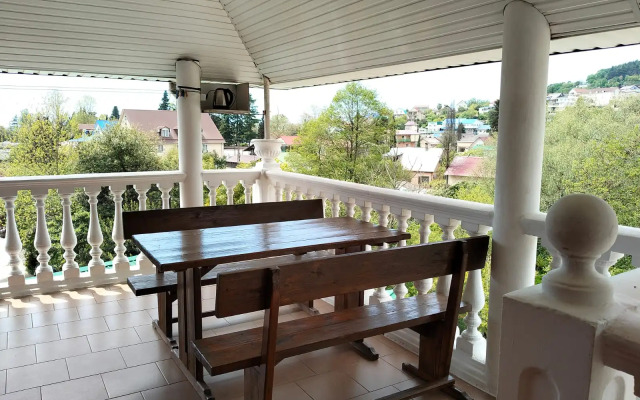 Avrora Guest house