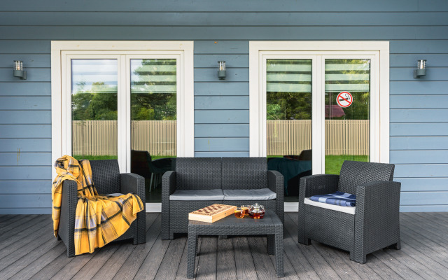 Частный дом Коттедж у озера на Речной