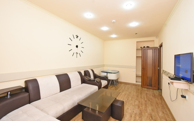 Maestro home Flat