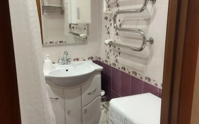 Uyutnye Dvuhkomnatnye s Krasivymi Zakatami Apartments