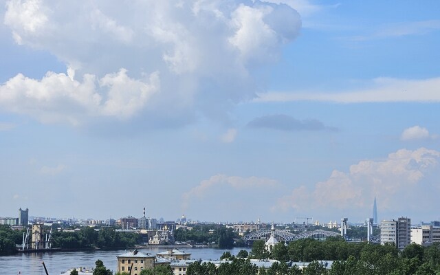 S Vidom Na Nevu Flat