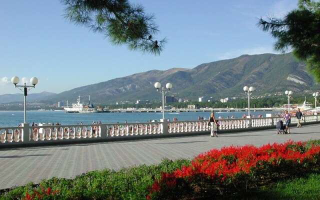 Azariya Hotel