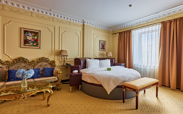 Golden Rooms Hotel