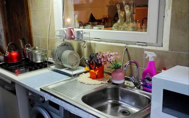 Komnata Dlya Troikh Prostranstvo V Lazarevskom Flat