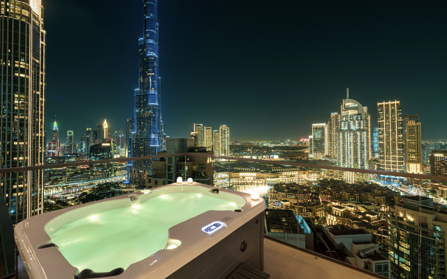 Апартаменты Private Terrace with Hot Tub Burj and Fountain View 2BR — фото 4
