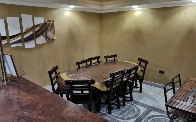 Гостевой дом Уютный коттедж для большой компании