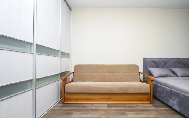 Apartamenty 1 komnatnye Karolinskogo 9