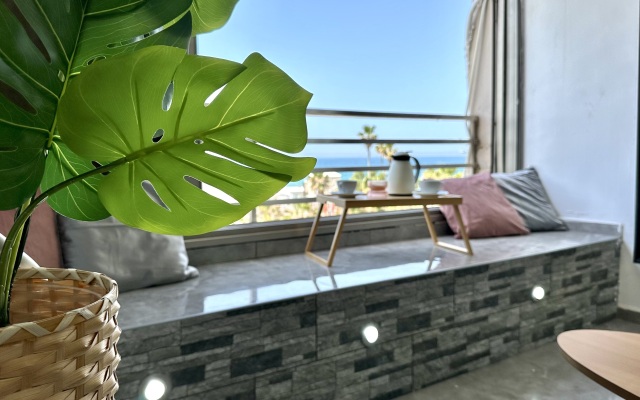 Diamond 2bed Apartment with Jacuzzi by the Sea