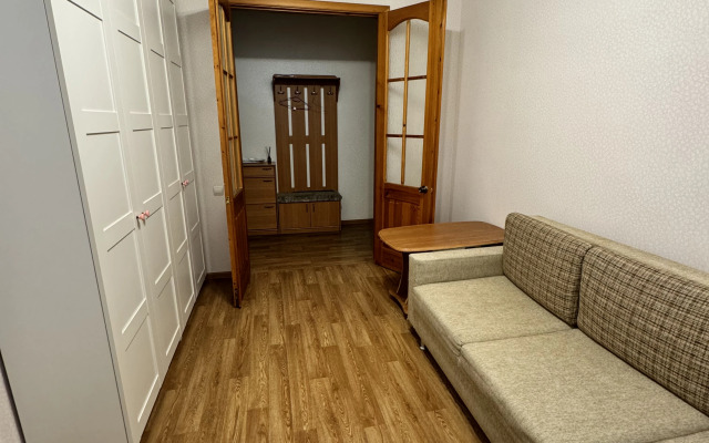 Na central'noj naberezhnoj Flat